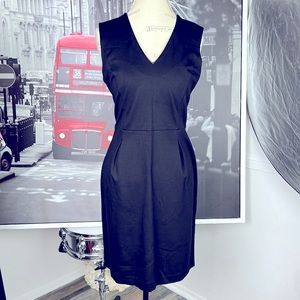 Banana Republic Black Bodycon Midi Dress Sleeveless Sz. 10 V-neck fitted